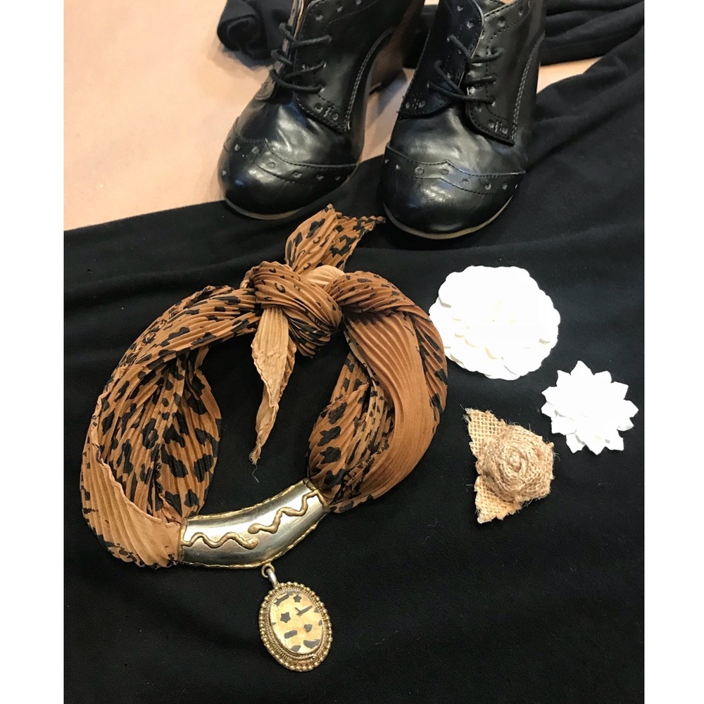 Feline Fine Vintage Necklace